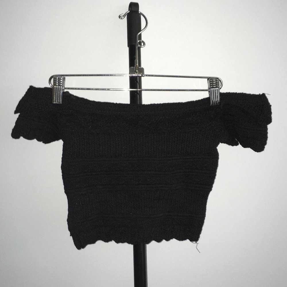 Windsor Black Crop Top w/ Lettuce Edge